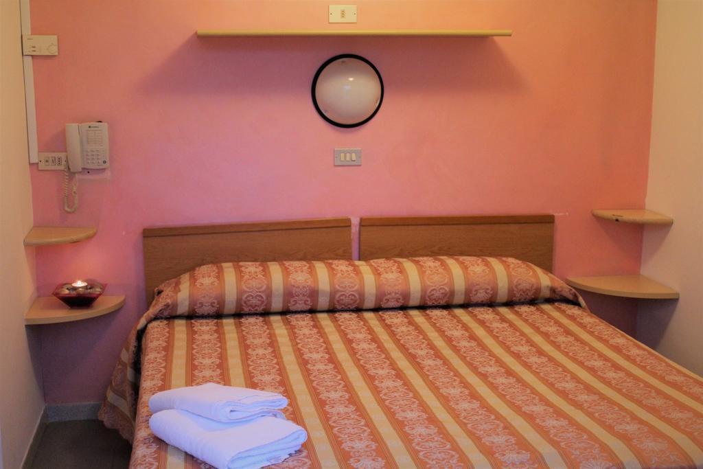 Hotel Midi Ριτσιόνε Εξωτερικό φωτογραφία