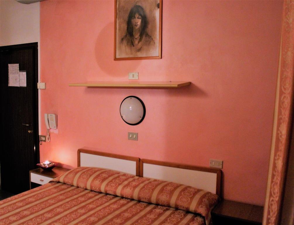 Hotel Midi Ριτσιόνε Εξωτερικό φωτογραφία